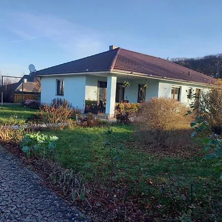 Haus Mit 3 Schlafzimmern - Familienfreundlich *
